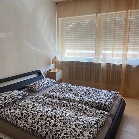 아파트 Ferienwohnung In Pirmasens Fuer 1 - 5 Personen, Mit Wallbox *