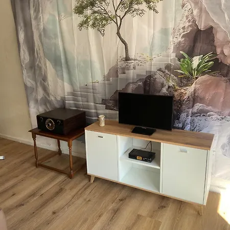 아파트 Ferienwohnung In Pirmasens Fuer 1 - 5 Personen, Mit Wallbox *